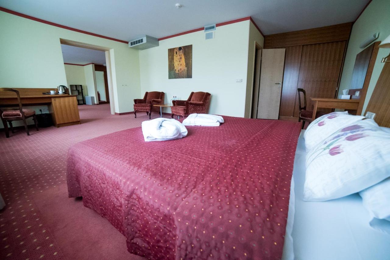 Hotel Tigra Priekuli Luaran gambar
